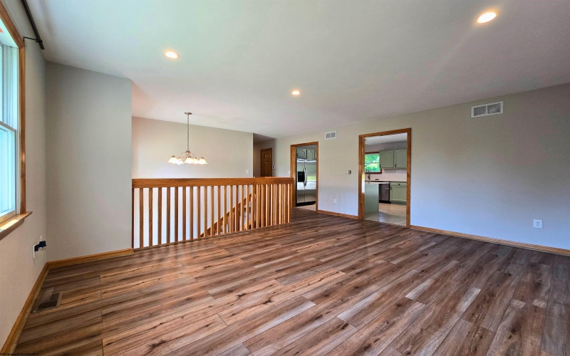 118 June Lane, Morgantown, West Virginia 26508, 3 Bedrooms Bedrooms, 6 Rooms Rooms,2 BathroomsBathrooms,Single Family Detached,For Sale,June,10160221