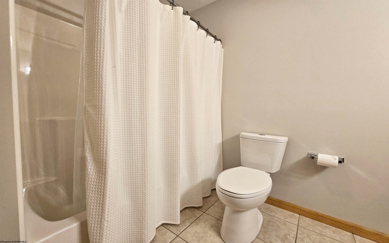 118 June Lane, Morgantown, West Virginia 26508, 3 Bedrooms Bedrooms, 6 Rooms Rooms,2 BathroomsBathrooms,Single Family Detached,For Sale,June,10160221