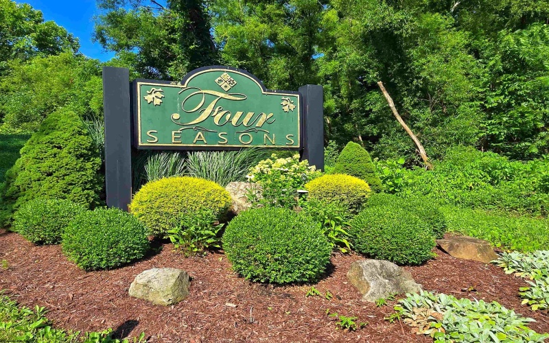 118 June Lane, Morgantown, West Virginia 26508, 3 Bedrooms Bedrooms, 6 Rooms Rooms,2 BathroomsBathrooms,Single Family Detached,For Sale,June,10160221