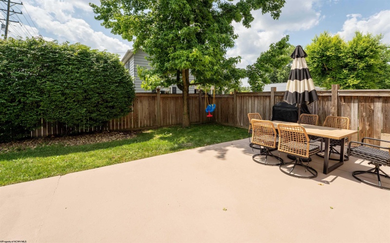 901 Suncrest Place, Morgantown, West Virginia 26505, 5 Bedrooms Bedrooms, 11 Rooms Rooms,3 BathroomsBathrooms,Single Family Detached,For Sale,Suncrest,10160231