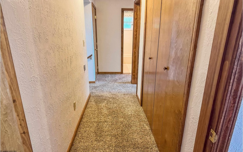 1812 Martha Avenue, Fairmont, West Virginia 26554, 3 Bedrooms Bedrooms, 6 Rooms Rooms,3 BathroomsBathrooms,Single Family Detached,For Sale,Martha,10160235