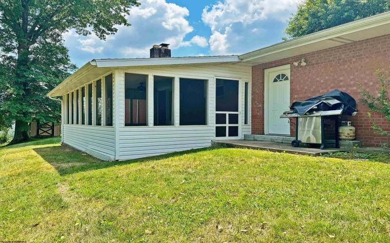 1812 Martha Avenue, Fairmont, West Virginia 26554, 3 Bedrooms Bedrooms, 6 Rooms Rooms,3 BathroomsBathrooms,Single Family Detached,For Sale,Martha,10160235