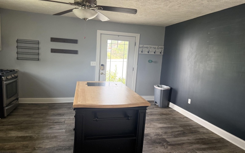 347 Bradley Court, Fairmont, West Virginia 26554, 2 Bedrooms Bedrooms, 5 Rooms Rooms,1 BathroomBathrooms,Single Family Detached,For Sale,Bradley,10160238