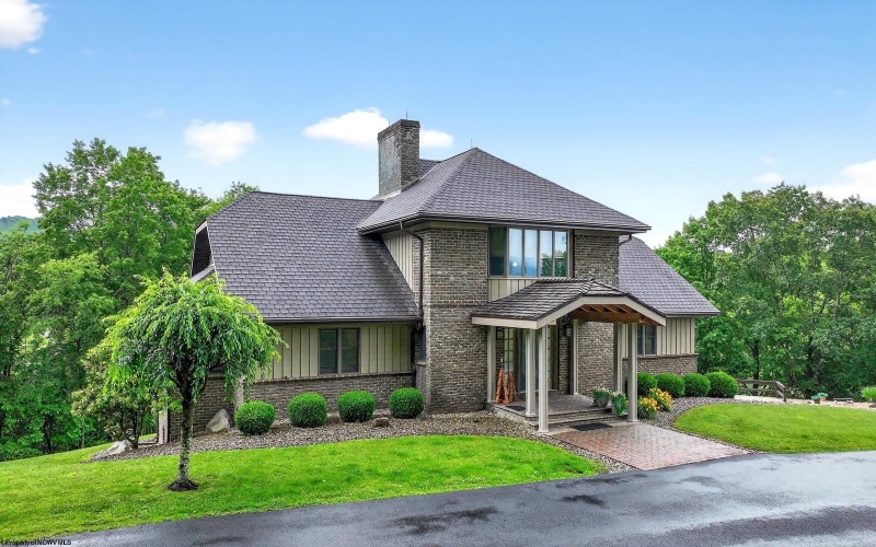 201 Westridge Drive, Elkins, West Virginia 26241, 4 Bedrooms Bedrooms, 11 Rooms Rooms,4 BathroomsBathrooms,Single Family Detached,For Sale,Westridge,10160237