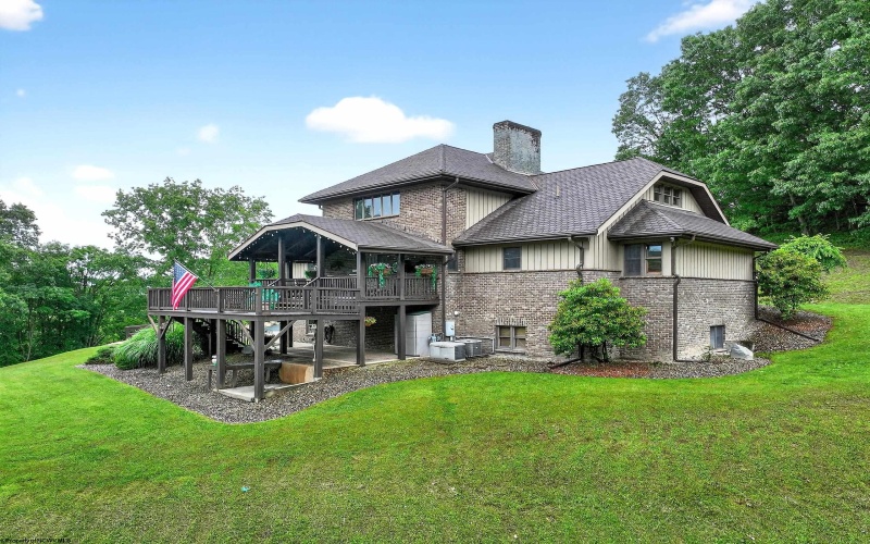 201 Westridge Drive, Elkins, West Virginia 26241, 4 Bedrooms Bedrooms, 11 Rooms Rooms,4 BathroomsBathrooms,Single Family Detached,For Sale,Westridge,10160237
