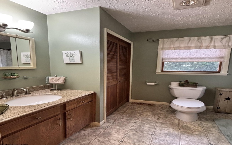 381 Midway Road, Belington, West Virginia 26250, 4 Bedrooms Bedrooms, 12 Rooms Rooms,3 BathroomsBathrooms,Single Family Detached,For Sale,Midway,10160229