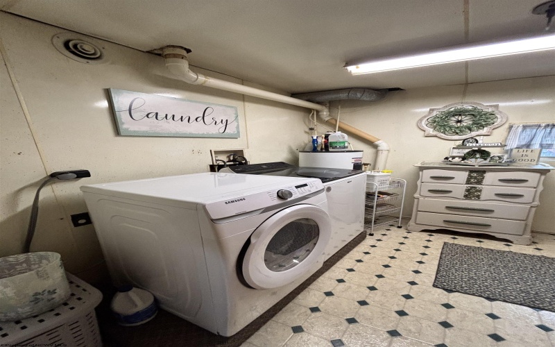 381 Midway Road, Belington, West Virginia 26250, 4 Bedrooms Bedrooms, 12 Rooms Rooms,3 BathroomsBathrooms,Single Family Detached,For Sale,Midway,10160229