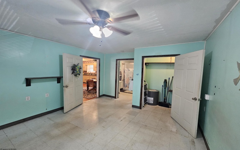 231 Chapman Avenue, Spencer, West Virginia 25276, 4 Bedrooms Bedrooms, 7 Rooms Rooms,2 BathroomsBathrooms,Single Family Detached,For Sale,Chapman,10160239