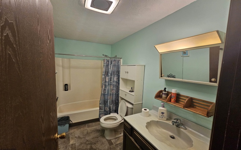 231 Chapman Avenue, Spencer, West Virginia 25276, 4 Bedrooms Bedrooms, 7 Rooms Rooms,2 BathroomsBathrooms,Single Family Detached,For Sale,Chapman,10160239