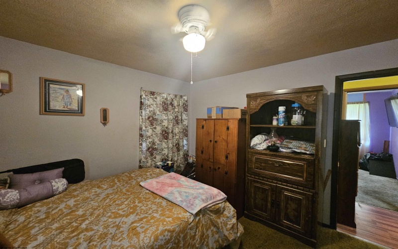 231 Chapman Avenue, Spencer, West Virginia 25276, 4 Bedrooms Bedrooms, 7 Rooms Rooms,2 BathroomsBathrooms,Single Family Detached,For Sale,Chapman,10160239