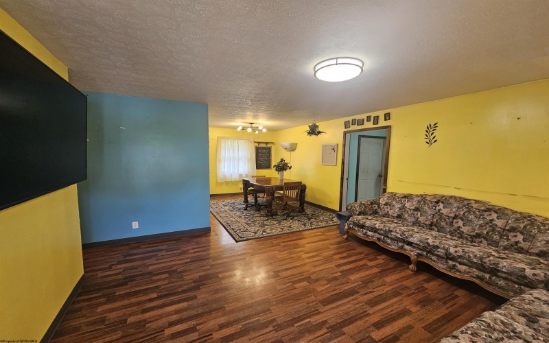 231 Chapman Avenue, Spencer, West Virginia 25276, 4 Bedrooms Bedrooms, 7 Rooms Rooms,2 BathroomsBathrooms,Single Family Detached,For Sale,Chapman,10160239