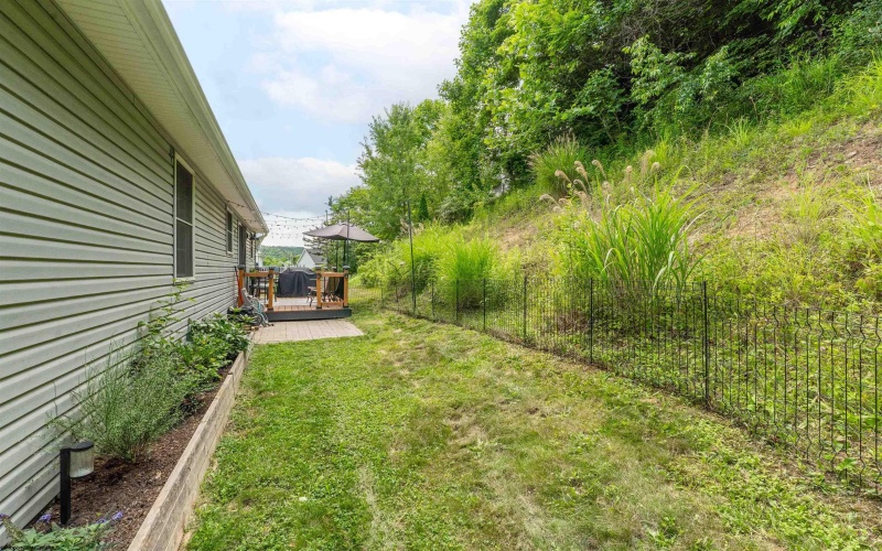 357 March Lane, Morgantown, West Virginia 26508, 3 Bedrooms Bedrooms, 7 Rooms Rooms,2 BathroomsBathrooms,Single Family Detached,For Sale,March,10160225