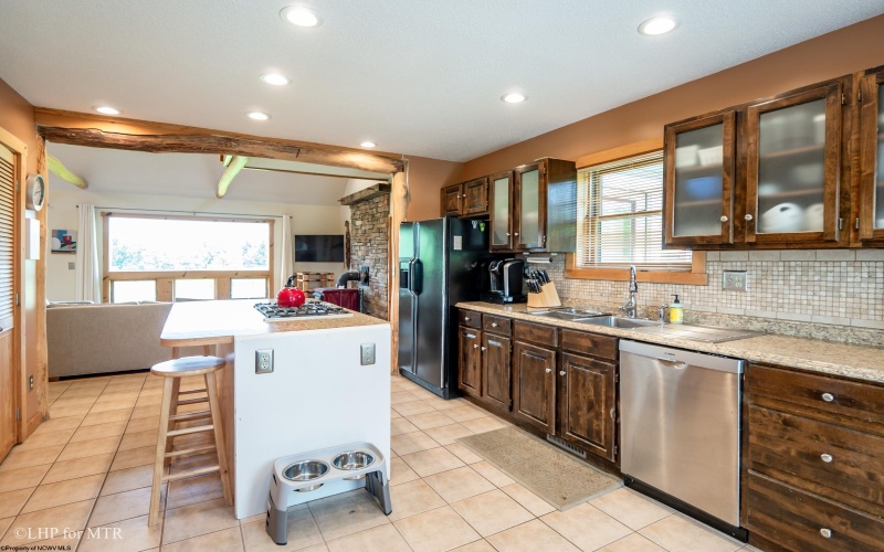 76 Pointy Knob Road, Davis, West Virginia 26260, 3 Bedrooms Bedrooms, 6 Rooms Rooms,3 BathroomsBathrooms,Single Family Detached,For Sale,Pointy Knob,10160246