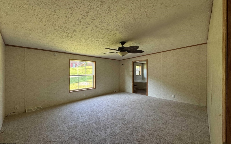143 Circle Drive, Mount Clare, West Virginia 26408, 4 Bedrooms Bedrooms, 8 Rooms Rooms,2 BathroomsBathrooms,Single Family Detached,For Sale,Circle,10160245