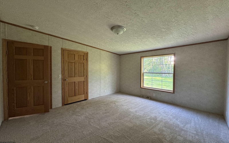 143 Circle Drive, Mount Clare, West Virginia 26408, 4 Bedrooms Bedrooms, 8 Rooms Rooms,2 BathroomsBathrooms,Single Family Detached,For Sale,Circle,10160245