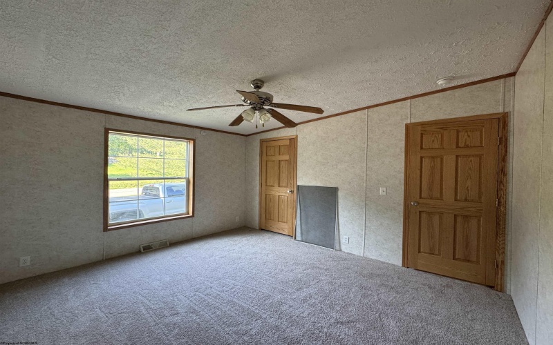 143 Circle Drive, Mount Clare, West Virginia 26408, 4 Bedrooms Bedrooms, 8 Rooms Rooms,2 BathroomsBathrooms,Single Family Detached,For Sale,Circle,10160245