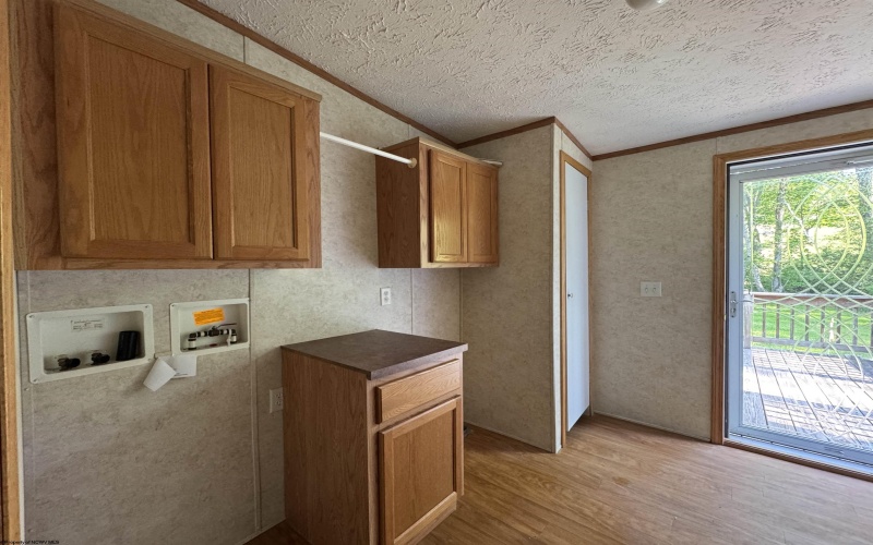 143 Circle Drive, Mount Clare, West Virginia 26408, 4 Bedrooms Bedrooms, 8 Rooms Rooms,2 BathroomsBathrooms,Single Family Detached,For Sale,Circle,10160245