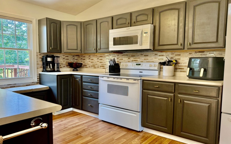 1106 Andrew Drive, Morgantown, West Virginia 26508, 3 Bedrooms Bedrooms, 6 Rooms Rooms,3 BathroomsBathrooms,Single Family Detached,For Sale,Andrew,10160248