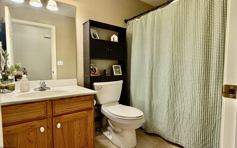 1106 Andrew Drive, Morgantown, West Virginia 26508, 3 Bedrooms Bedrooms, 6 Rooms Rooms,3 BathroomsBathrooms,Single Family Detached,For Sale,Andrew,10160248