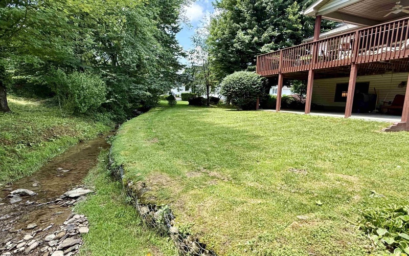 1106 Andrew Drive, Morgantown, West Virginia 26508, 3 Bedrooms Bedrooms, 6 Rooms Rooms,3 BathroomsBathrooms,Single Family Detached,For Sale,Andrew,10160248