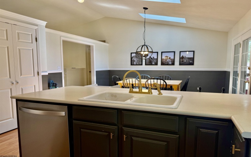 1106 Andrew Drive, Morgantown, West Virginia 26508, 3 Bedrooms Bedrooms, 6 Rooms Rooms,3 BathroomsBathrooms,Single Family Detached,For Sale,Andrew,10160248