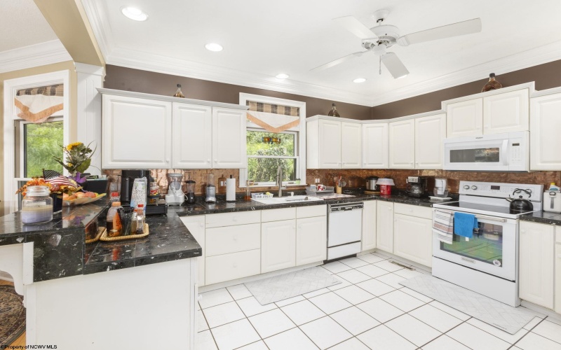 4134 Cove Point Drive, Morgantown, West Virginia 26508, 4 Bedrooms Bedrooms, 10 Rooms Rooms,3 BathroomsBathrooms,Single Family Detached,For Sale,Cove Point,10160021