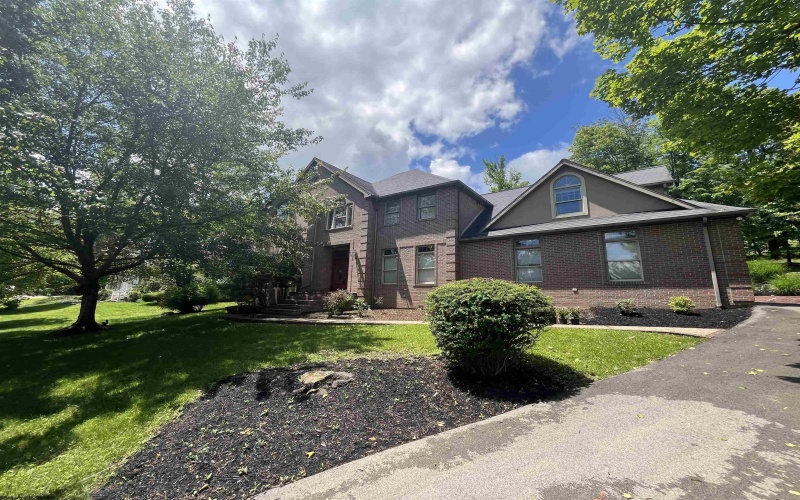 4134 Cove Point Drive, Morgantown, West Virginia 26508, 4 Bedrooms Bedrooms, 10 Rooms Rooms,3 BathroomsBathrooms,Single Family Detached,For Sale,Cove Point,10160021