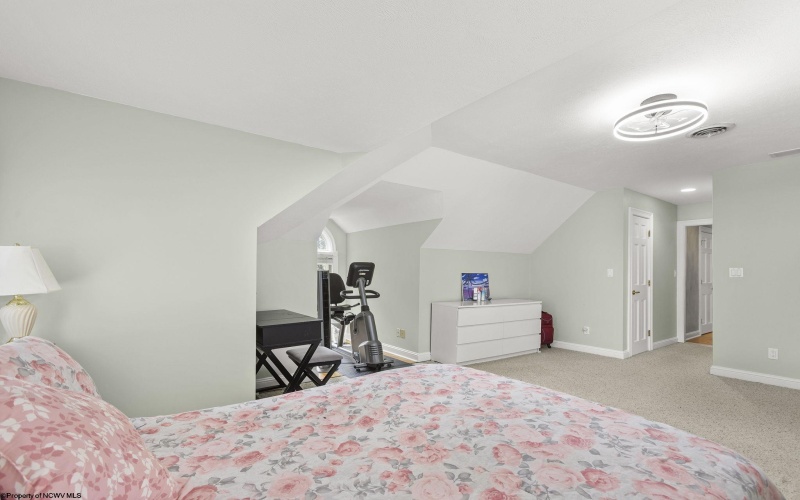 4134 Cove Point Drive, Morgantown, West Virginia 26508, 4 Bedrooms Bedrooms, 10 Rooms Rooms,3 BathroomsBathrooms,Single Family Detached,For Sale,Cove Point,10160021