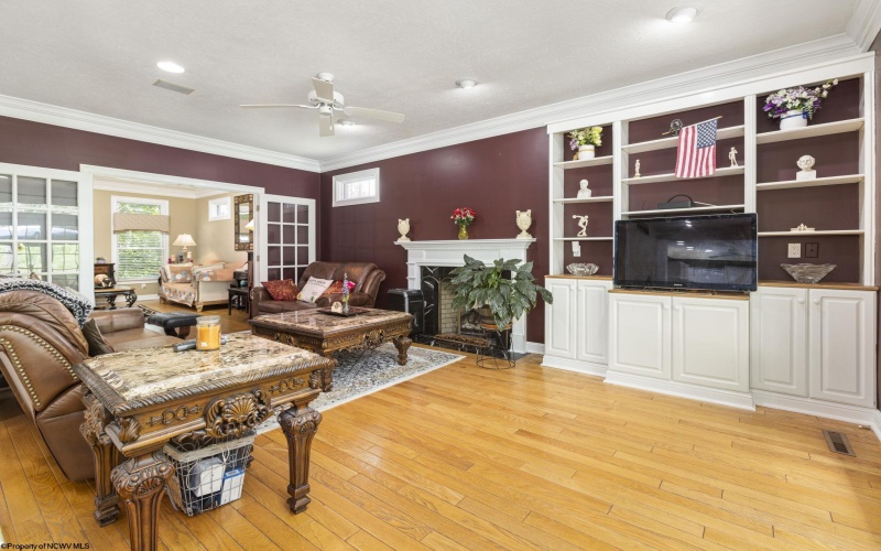 4134 Cove Point Drive, Morgantown, West Virginia 26508, 4 Bedrooms Bedrooms, 10 Rooms Rooms,3 BathroomsBathrooms,Single Family Detached,For Sale,Cove Point,10160021