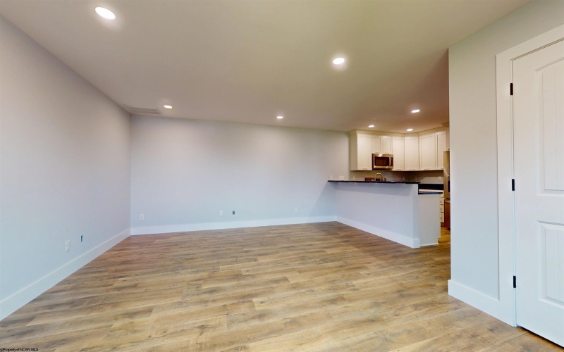 343 Cole Street, Fairmont, West Virginia 26554, 1 Bedroom Bedrooms, 4 Rooms Rooms,1 BathroomBathrooms,Residential Rentals,For Rent,Cole,10160252