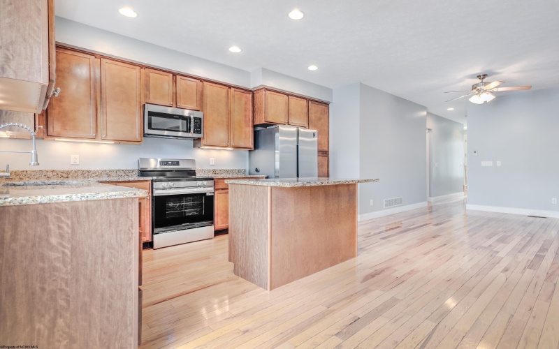 4 Turnstone Drive, Morgantown, West Virginia 26505, 3 Bedrooms Bedrooms, 7 Rooms Rooms,2 BathroomsBathrooms,Single Family Attached,For Sale,Turnstone,10160261