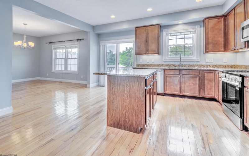 4 Turnstone Drive, Morgantown, West Virginia 26505, 3 Bedrooms Bedrooms, 7 Rooms Rooms,2 BathroomsBathrooms,Single Family Attached,For Sale,Turnstone,10160261