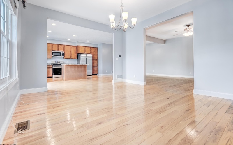 4 Turnstone Drive, Morgantown, West Virginia 26505, 3 Bedrooms Bedrooms, 7 Rooms Rooms,2 BathroomsBathrooms,Single Family Attached,For Sale,Turnstone,10160261