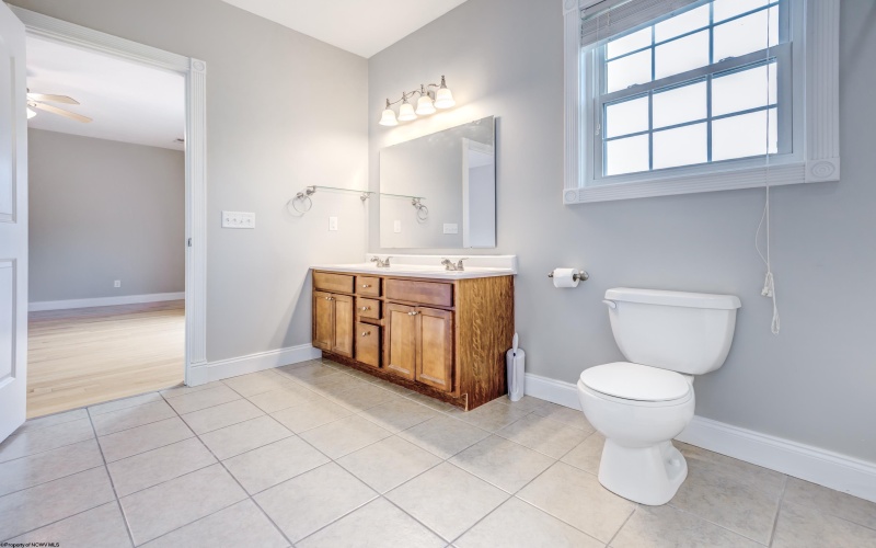 4 Turnstone Drive, Morgantown, West Virginia 26505, 3 Bedrooms Bedrooms, 7 Rooms Rooms,2 BathroomsBathrooms,Single Family Attached,For Sale,Turnstone,10160261