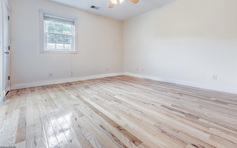 4 Turnstone Drive, Morgantown, West Virginia 26505, 3 Bedrooms Bedrooms, 7 Rooms Rooms,2 BathroomsBathrooms,Single Family Attached,For Sale,Turnstone,10160261