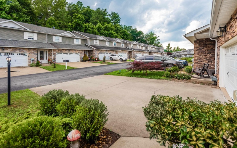 4 Turnstone Drive, Morgantown, West Virginia 26505, 3 Bedrooms Bedrooms, 7 Rooms Rooms,2 BathroomsBathrooms,Single Family Attached,For Sale,Turnstone,10160261