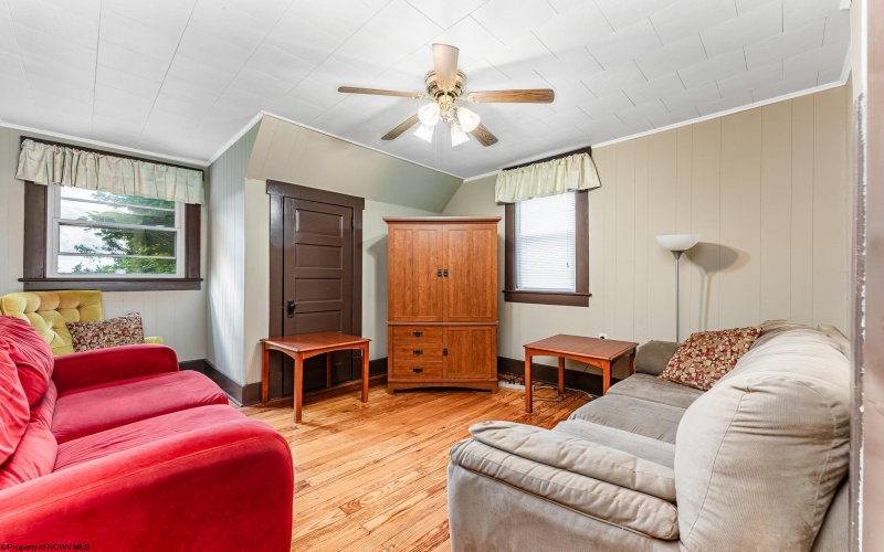 21 Marion Street, Morgantown, West Virginia 26505, ,Multi-unit/income,For Sale,Marion,10160258