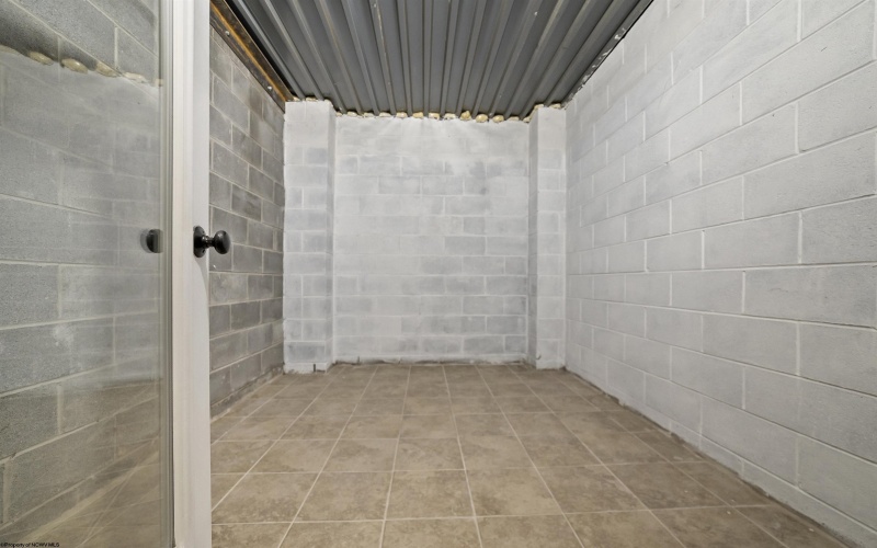 1 French Quarters Drive, Morgantown, West Virginia 26505, 4 Bedrooms Bedrooms, 10 Rooms Rooms,3 BathroomsBathrooms,Single Family Detached,For Sale,French Quarters,10160262