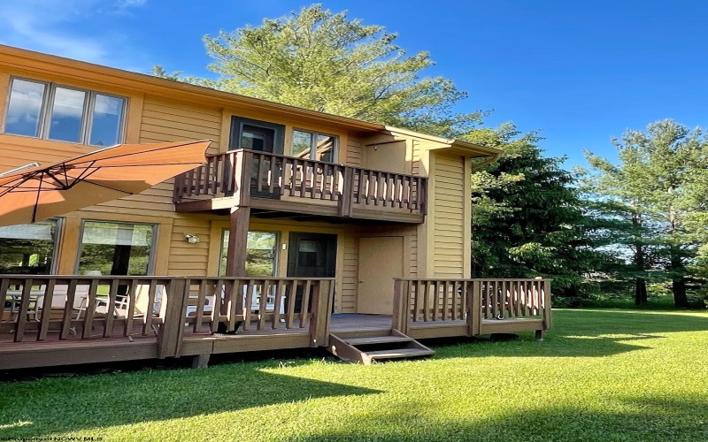 52 Deerfield Village, Davis, West Virginia 26260, 3 Bedrooms Bedrooms, 5 Rooms Rooms,2 BathroomsBathrooms,Single Family Attached,For Sale,Deerfield,10160265