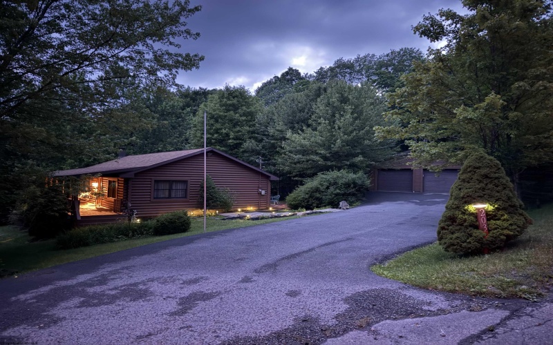 203 Bluebird Drive, Terra Alta, West Virginia 26764, 3 Bedrooms Bedrooms, 8 Rooms Rooms,2 BathroomsBathrooms,Single Family Detached,For Sale,Bluebird,10160263