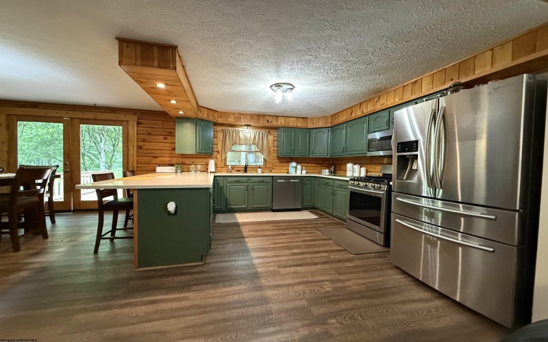 203 Bluebird Drive, Terra Alta, West Virginia 26764, 3 Bedrooms Bedrooms, 8 Rooms Rooms,2 BathroomsBathrooms,Single Family Detached,For Sale,Bluebird,10160263
