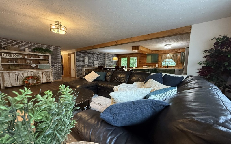 203 Bluebird Drive, Terra Alta, West Virginia 26764, 3 Bedrooms Bedrooms, 8 Rooms Rooms,2 BathroomsBathrooms,Single Family Detached,For Sale,Bluebird,10160263