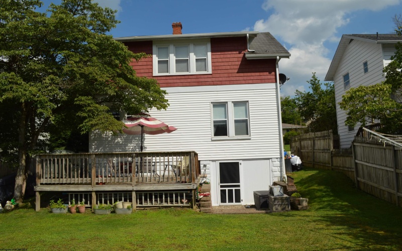 716 Elysian Avenue, Morgantown, West Virginia 26501, 3 Bedrooms Bedrooms, 6 Rooms Rooms,1 BathroomBathrooms,Single Family Detached,For Sale,Elysian,10160287