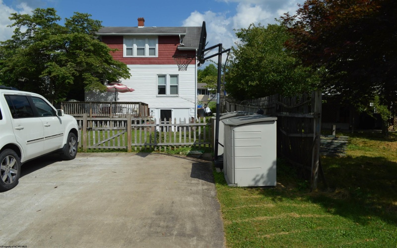 716 Elysian Avenue, Morgantown, West Virginia 26501, 3 Bedrooms Bedrooms, 6 Rooms Rooms,1 BathroomBathrooms,Single Family Detached,For Sale,Elysian,10160287
