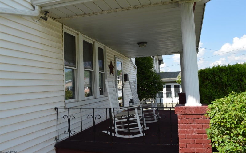 716 Elysian Avenue, Morgantown, West Virginia 26501, 3 Bedrooms Bedrooms, 6 Rooms Rooms,1 BathroomBathrooms,Single Family Detached,For Sale,Elysian,10160287