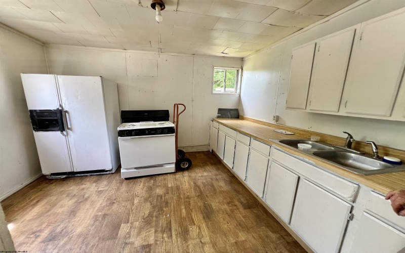 5 Lytle Lane, Frametown, West Virginia 26623, ,Multi-unit/income,For Sale,Lytle,10160278