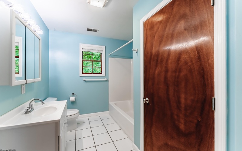 479 Bell Run Road, Spraggs, Pennsylvania 15362, 4 Bedrooms Bedrooms, 8 Rooms Rooms,3 BathroomsBathrooms,Single Family Detached,For Sale,Bell Run,10160286