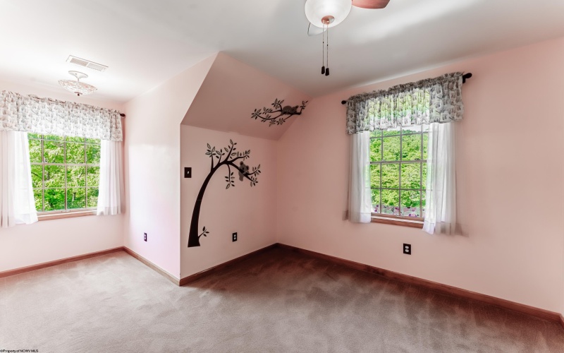 479 Bell Run Road, Spraggs, Pennsylvania 15362, 4 Bedrooms Bedrooms, 8 Rooms Rooms,3 BathroomsBathrooms,Single Family Detached,For Sale,Bell Run,10160286