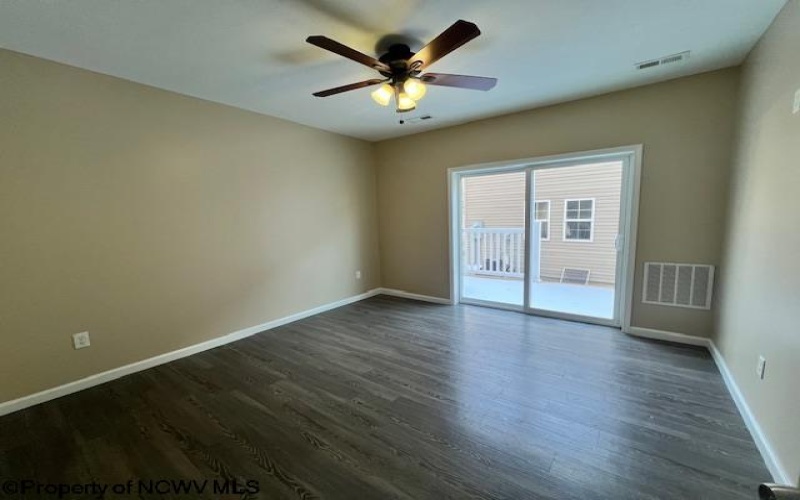 421 Marlowe Circle, Morgantown, West Virginia 26505, 1 Bedroom Bedrooms, 2 Rooms Rooms,2 BathroomsBathrooms,Residential Rentals,For Rent,Marlowe,10160274