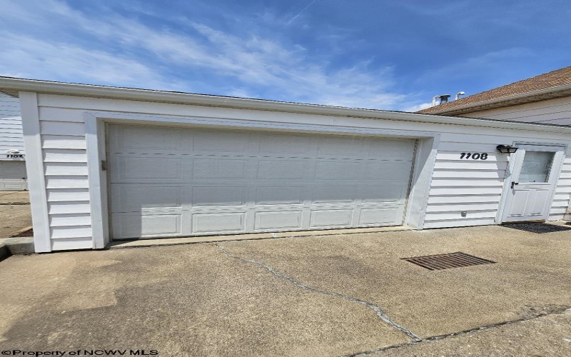 1108 14th Street, Clarksburg, West Virginia 26301, 2 Bedrooms Bedrooms, 6 Rooms Rooms,1 BathroomBathrooms,Single Family Detached,For Sale,14th,10160284